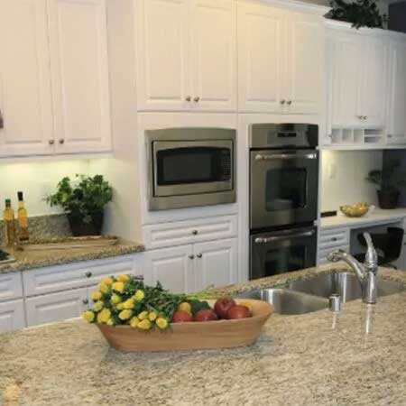 Kitchen Cabinet Refacing and Laminated Cabinets

